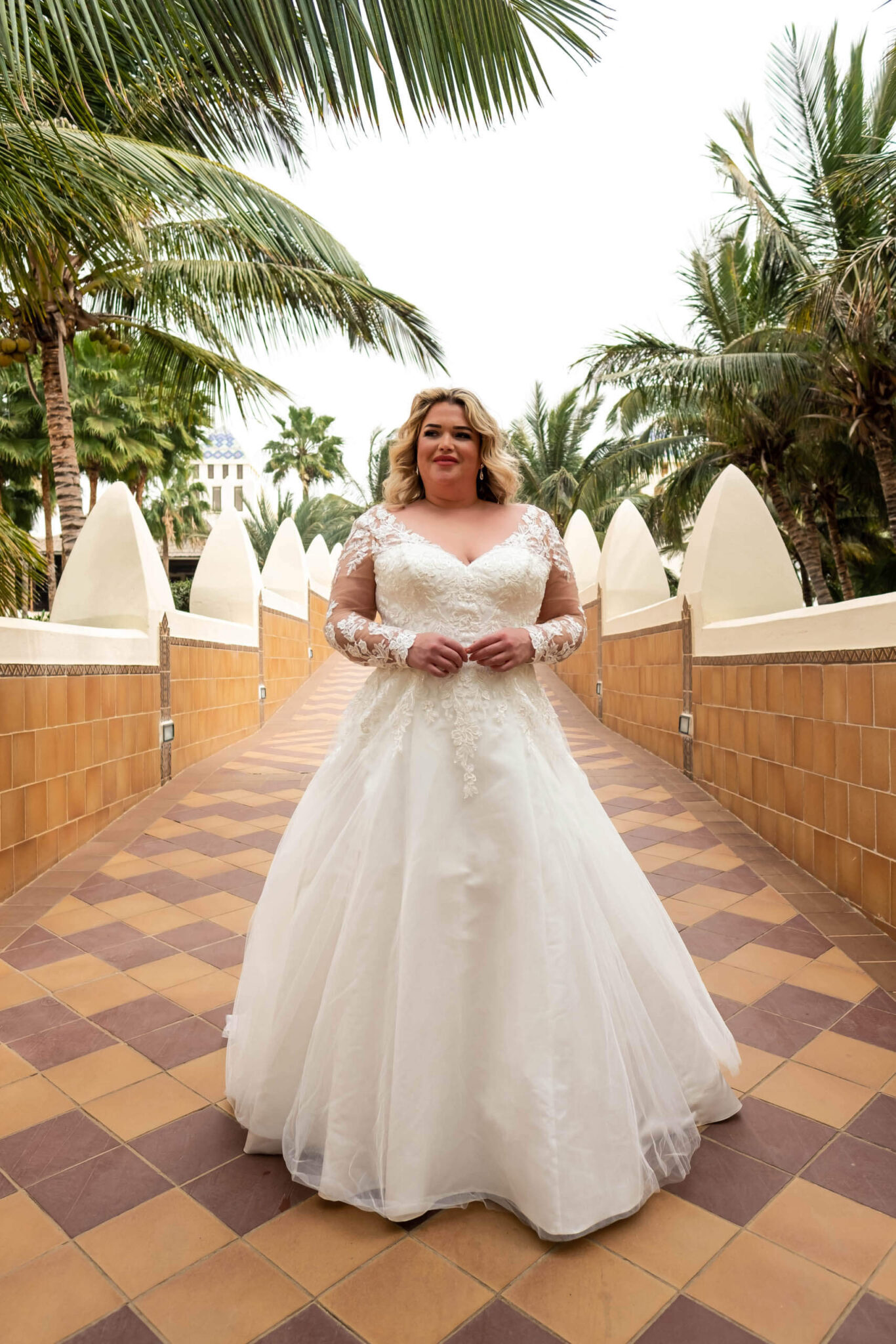 Curvy Brautkleider und Plussize Brautmode für die Braut und Bräutigam mit großer Größe oder Übergröße