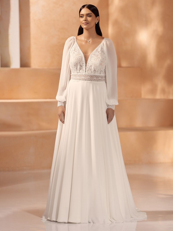 Brautkleid curvy schlicht zum Standesamt mit Schleier und Glitzergürtel. Brautkleid Plussize. Brautkleid Bianco evento mit langen Ärmeln. Brautkleid große Größe. Brautkleid große Größe Bad Kreuznach, Mainz, wiesbaden, Alzey. Hochzeitskleid schlicht große Größe. Brautkleid curvy mit Schleier. Brautkleid Standesamt. Brautkleid freie Trauung.