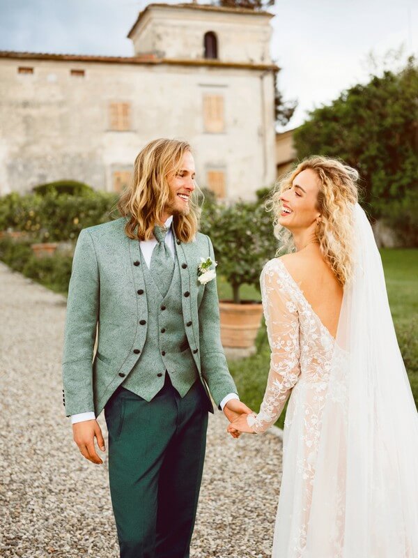 Anzüge Herren zur Hochzeit. Anzug Tziacco mit weste und fliege. Anzüge Bad Kreuznach. Anzug mann smoking. Anzug in der Nähe kaufen. Anzug Herren Wilvorst helles grün, Salbei, Grünton. Anzug grün mit Weste zur Hochzeit. Anzug Männer Hochzeit. Anzüge Bad Kreuznach.anzug Herren hochzeit. Anzug herren karlsruhe. anzüge herren in der nähe kaufen. hochzeitsanzüge. anzug große größen. Anzug herren mit west. anzug herren standesamt. anzug mit sneakern.