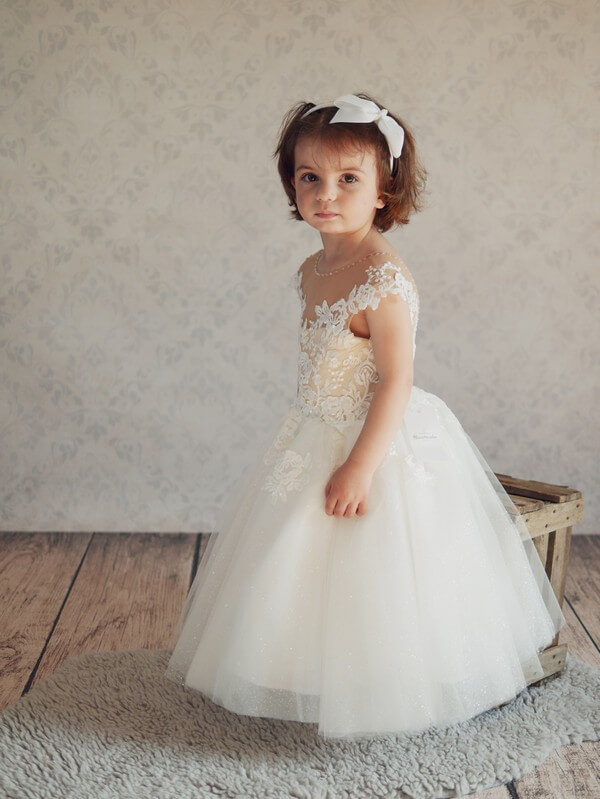 Taufkleider 9 Festliches Kleid für Mädchen zur Taufe oder Hochzeit.