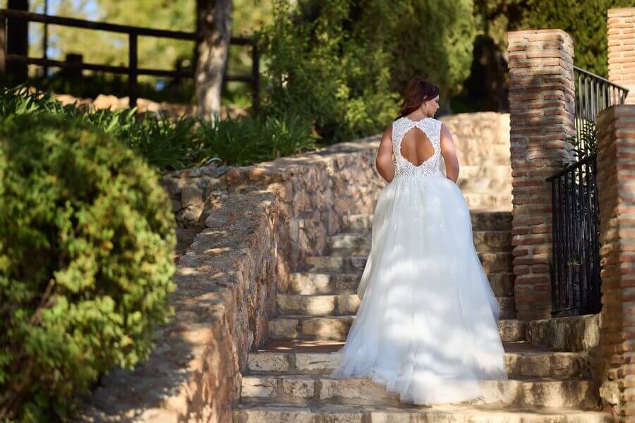 Brautkleid Plussize Rückenausschnitt