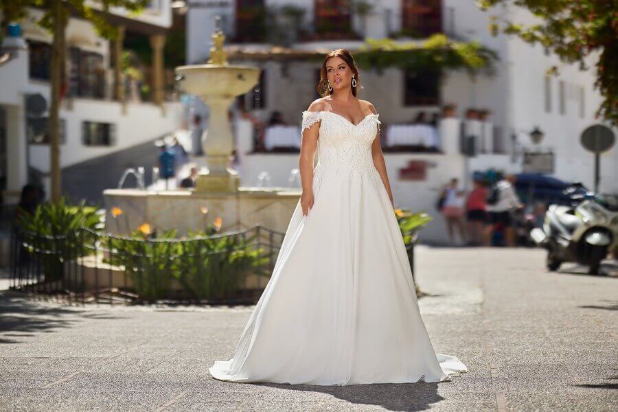 Curvy 3 Curvybrautkleid Gr. 50 2026