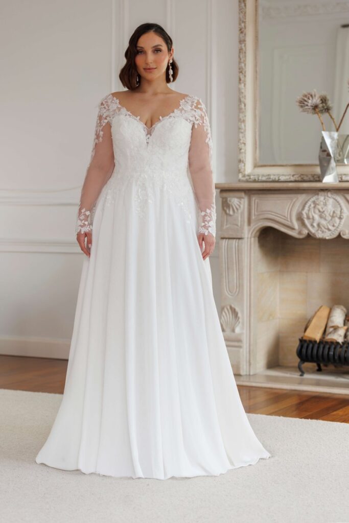 Brautkleid Gr. 50 von Jarice, schlicht mit langen Ärmeln zum Standesamt