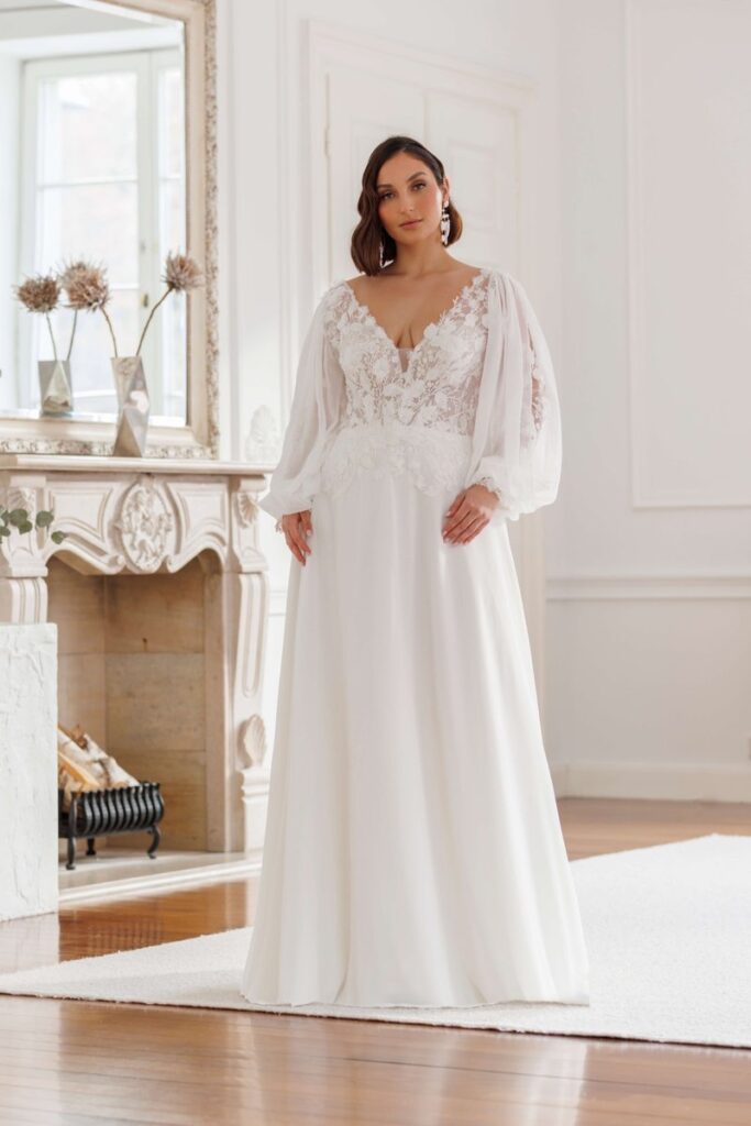 Brautkleid in Übergröße mit langen Ärmeln aus Chiffon von Jarice