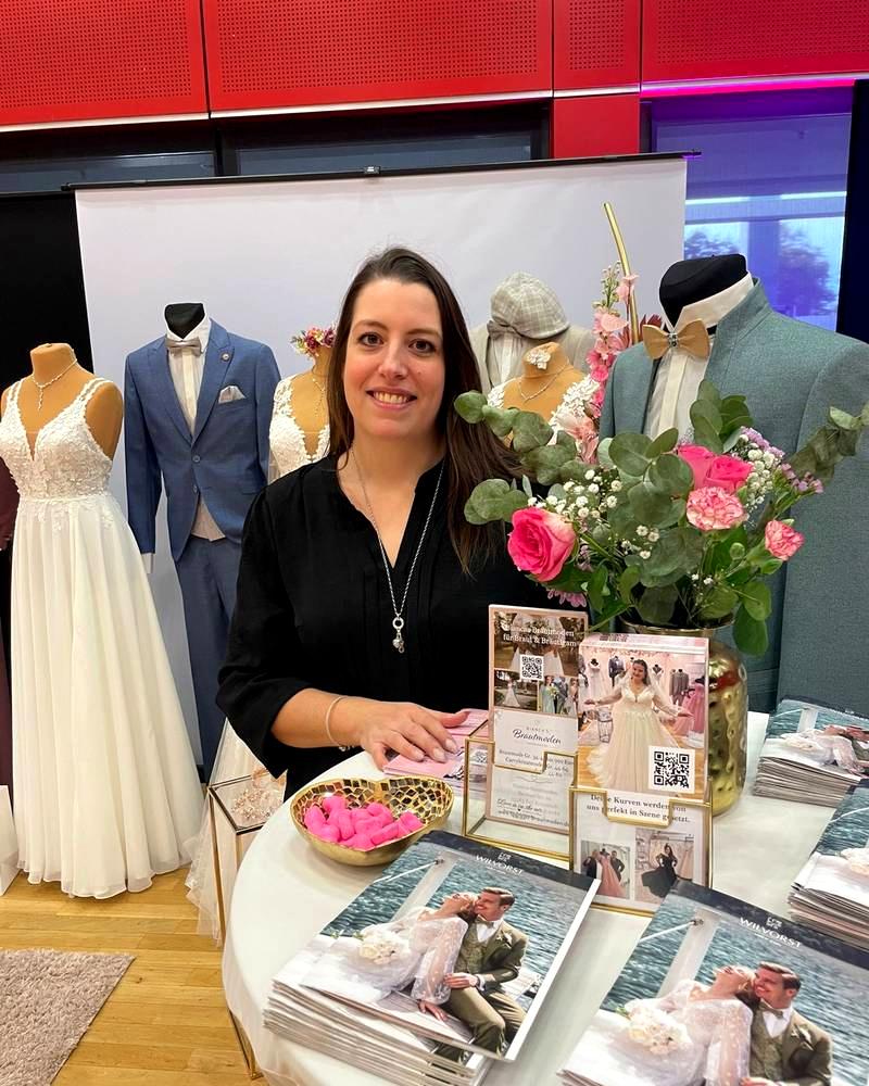 Jaqueline ist Mitarbeiterin von Biancas Brautmoden in Bad Kreuznach.