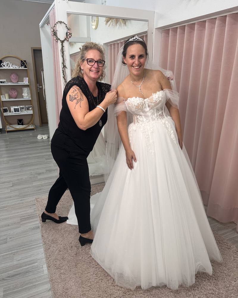 Nicole, Mitarbeiterin von Biancas Brautmoden