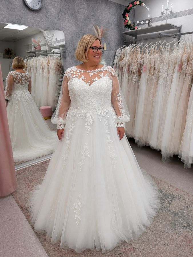 curvybautkleid spitzenaermel 2027
